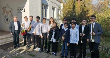 Stire din Cultură-Educație : Ai un copil talentat? Au început înscrierile pentru cercul de fanfară, de la Palatul Copiilor