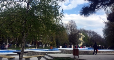 Spectacol cu lumini și apă la fântânile arteziene din Constanța - 4