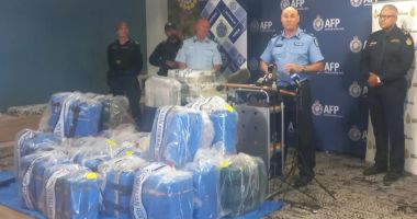 Captură imensă pe piața drogurilor: trei bărbați au încercat să introducă într-o țară 800 de kg de cocaină