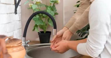 Stire din Social : Fără apă caldă pentru mai mulți consumatori, din cauza unor intervenții tehnice