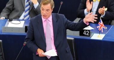 Stire din Actualitate : Un politician englez vrea ieșirea Marii Britanii din UE ca să scape de români