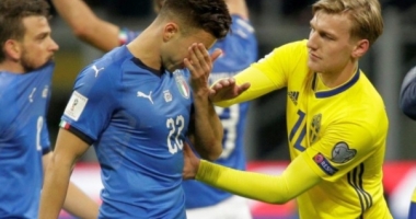 Stire din Cultură-Educație : Lovitură în fruntea Federației de fotbal: președintele și-a dat demisia după ratarea CM 2018