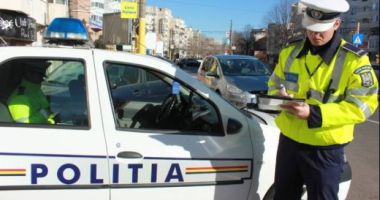 La volan, fără permis și sub influența băuturilor alcoolice