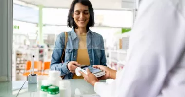 Stire din Eveniment : Farmacist şef, prins în scandal uriaş. 11 milioane de lei dispariţi din medicamente