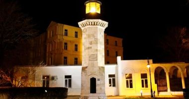 Stire din Eveniment : Farul Genovez din Constanța, reaprins!