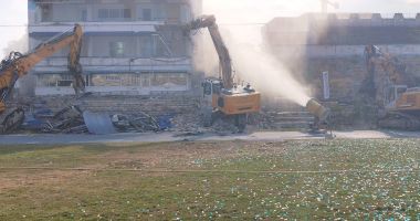 FOTO / Moment istoric pentru constănțeni: A ÎNCEPUT DEMOLAREA STADIONULUI FARUL