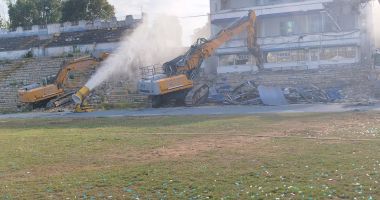 FOTO / Moment istoric pentru constănțeni: A ÎNCEPUT DEMOLAREA STADIONULUI FARUL - 2
