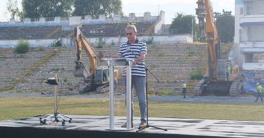 FOTO / Moment istoric pentru constănțeni: A ÎNCEPUT DEMOLAREA STADIONULUI FARUL - 3