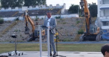 FOTO / Moment istoric pentru constănțeni: A ÎNCEPUT DEMOLAREA STADIONULUI FARUL - 4