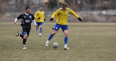 Stire din Sport : Fotbal / FC Farul - Callatis Mangalia 2-0, în meci amical (GALERIE FOTO)