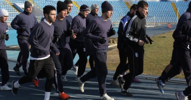 Stire din Sport : Galerie Foto / FC Farul s-a reunit astăzi la stadionul "Farul"