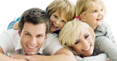 Stire din Diverse : Fă-ți o familie până în 35 de ani!