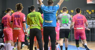 Stire din Sport : Favorită la locul doi. HC Dobrogea Sud, maximum posibil de puncte în turneul de la Cluj