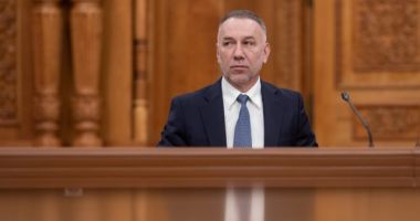 Stire din Politică-Administrație : Camera Deputaţilor: Bogdan Licu - ales judecător la Curtea Constituţională