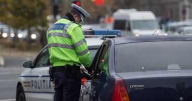 Stire din Eveniment : Polițiștii au intervenit la peste 2.300 de solicitări ale cetățenilor, în ultimele 24 de ore