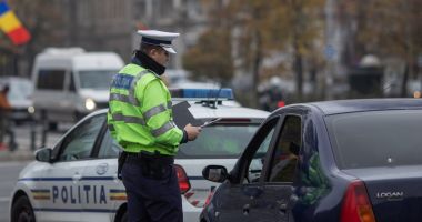 Stire din Eveniment : Ce amendă a primit un tânăr care a condus fără permis și nu a oprit la semnul polițiștilor