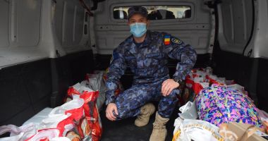 Cadouri pentru copiii și bătrânii din Nazarcea, de la marinarii militari - 2
