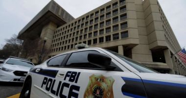 Stire din Actualitate : NU SE MAI POTOLESC! Un bărbat înarmat a fost ucis după ce a încercat să pătrundă în biroul FBI din Ohio