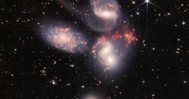 Stire din Actualitate : NASA dezvăluie noi imagini în premieră ale cosmosului îndepărtat