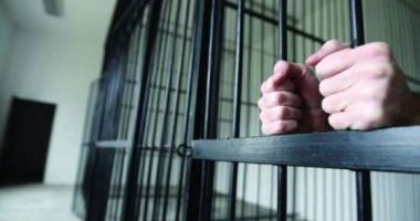 Stire din Actualitate : Penitenciarul groazei. Un gardian a fost condamnat la 224 de ani de închisoare pentru abuz asupra mai multor femei