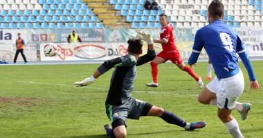 Stire din Sport : FC Farul reîncepe campionatul  în deplasare  la ACS Berceni