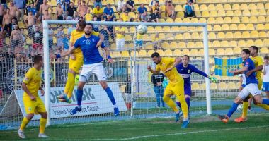 Stire din Sport : FC Farul debutează în Cupa României. Cumpăna, primul val