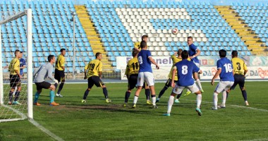 Stire din Sport : Galerie foto. Liga a II-a la fotbal, etapa a opta   FC Farul n-a putut trece nici de CF Brăila