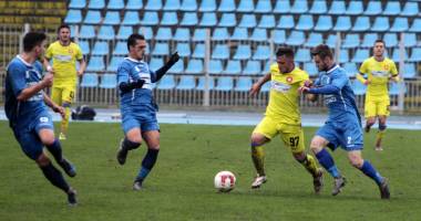 Stire din Sport : Galerie foto / FC Farul a pierdut amicalul cu Steaua, scor 1-2