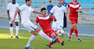 Stire din Sport : FC Farul, la primul meci oficial  cu Ștefan Petcu pe bancă