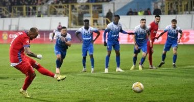 Stire din Sport : Victorie facilă pentru FCSB la Bistrița, în Cupa României