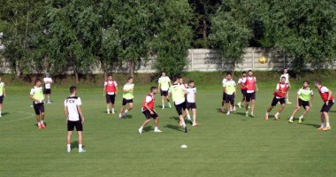 Stire din Sport : FC Viitorul pleacă, sâmbătă, în cantonament în Italia