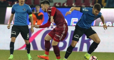 Stire din Sport : FC Viitorul, avans minim în fața Stelei, în play-off. Hagi: "Am muncit de pomană!"