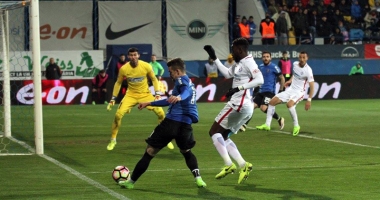 Stire din Sport : FC Viitorul învinge Steaua și redevine lidera Ligii l