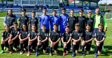 Stire din Sport : FC Viitorul 2004, laureată  la Dolphin Cup 2017