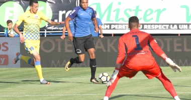 Stire din Sport : FC Viitorul, din ce în ce mai departe de play-off. Urmează duelul cu Poli Iași