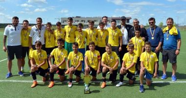 Stire din Sport : FC Viitorul, campioană națională și la juniori U13