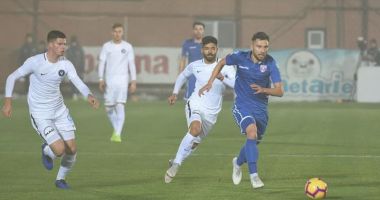 Stire din Sport : FC Viitorul învinge pe FC Voluntari și urcă pe podium