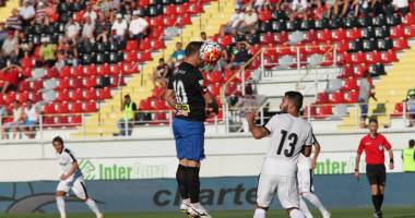 Stire din Sport : FC Viitorul rămâne neînvinsă în Liga I: 2-2 cu Astra