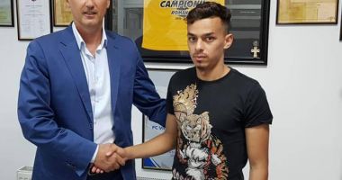 Stire din Sport : FC Viitorul a transferat cinci jucători, printre care și un mijlocaș francez