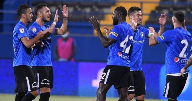 Stire din Sport : FC Viitorul a spulberat-o pe Astra în „duelul suferinţei”