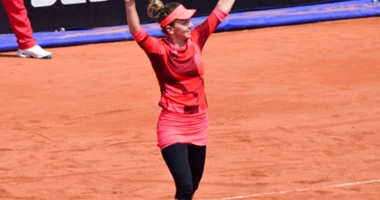 Stire din Sport : Tricolorele, victorie mare în Fed Cup. Simona Halep, magistrală!