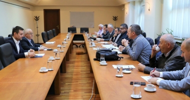 Stire din Economie : Felix Stroe a băgat Ministerul Transporturilor în viteză