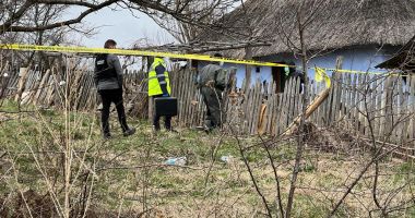Stire din Eveniment : Bătrână de 92 de ani, ajunsă la spital după ce a fost lovită de un vecin. În casa bărbatului a fost găsit cadavrul altei femei