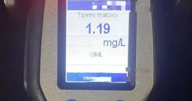 Stire din Eveniment : Femeie, reţinută după ce a fost prinsă la volan, pe autostrada A1, cu 1,19 mg/l alcool pur în aerul expirat