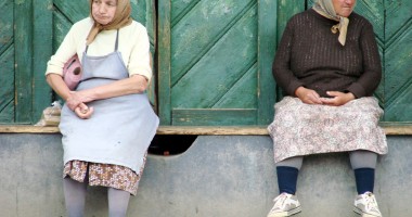 Stire din Diverse : În ce zi și la ce oră femeile par mai bătrâne decât în realitate