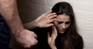 Stire din Eveniment : Constănțeancă bătută de soț. Polițiștii au emis ordin de protecție