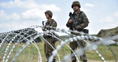 Stire din Actualitate : O femeie blocată la granița dintre Polonia și Belarus este în pragul morții