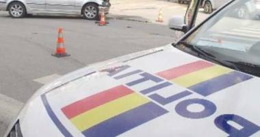 Stire din Eveniment : Femeie de 52 de ani, victimă într-un accident rutier la Casa de Cultură