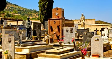 O văduvă din Italia a murit pe mormântul soțului ei, de Sfântul Valentin
