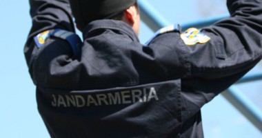 Stire din Eveniment : Femeie salvată de la înec  de un jandarm constănțean
